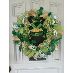 Saint Patricks Day Leprechaun in Pot of Gold Sign Ribbon Wreath Door Hanger